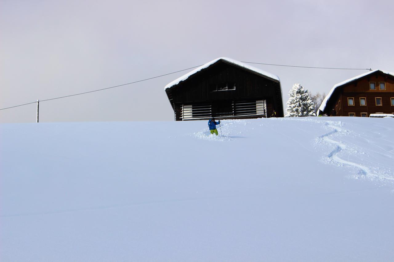 Hepi Lodge Liesing Εξωτερικό φωτογραφία