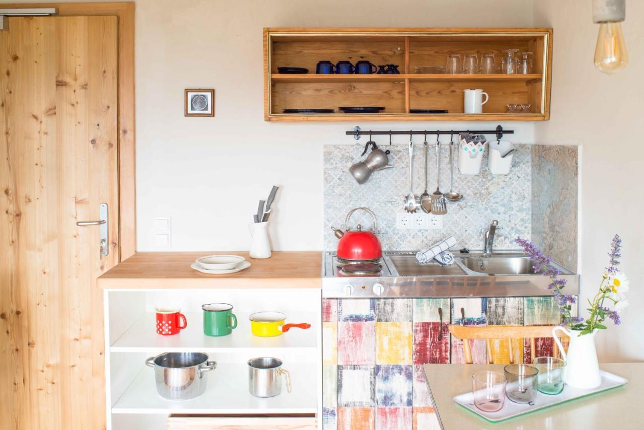 Hepi Lodge Liesing Εξωτερικό φωτογραφία
